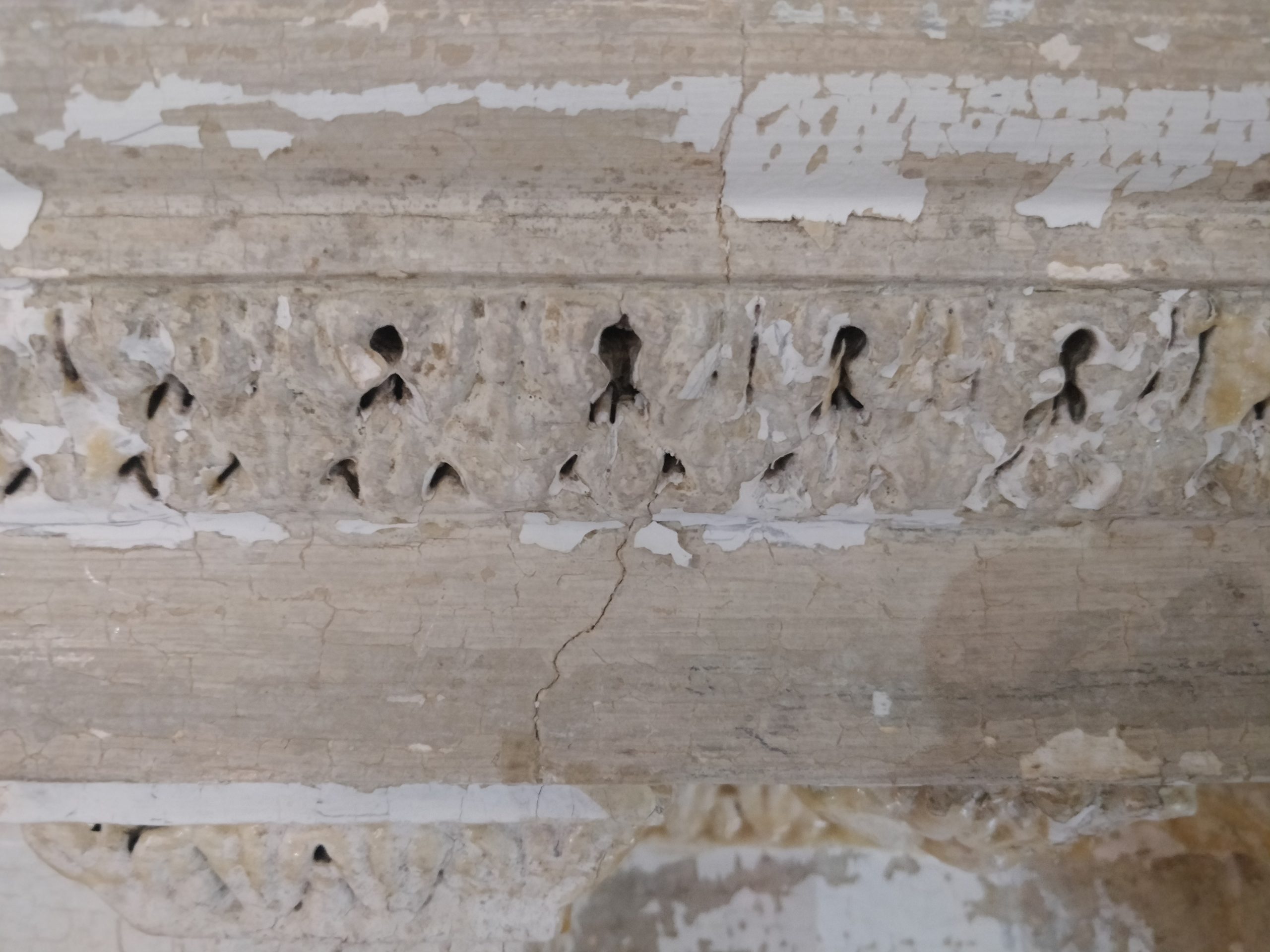 Plaster frieze during paint stripping